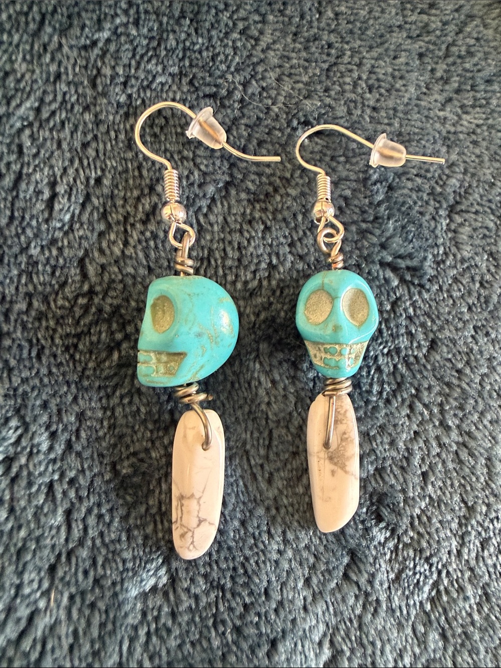 Turquoise Skull Dangle Earrings with White Howlite Drops - Unbranded
